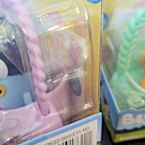 NEW Bluey & Bingo Bunny Basket  3” Figure Set of 2 w Sticker Sheet Green Purple - Picture 7 of 11